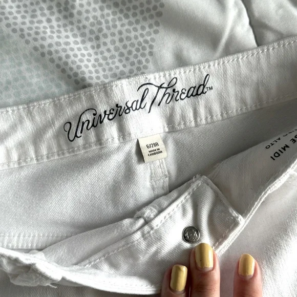 Universal Thread Shorts - Picture 3 of 6